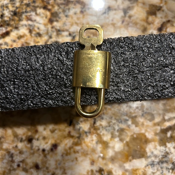Louis Vuitton Gold 322 Lock and Key! - Picture 3 of 3